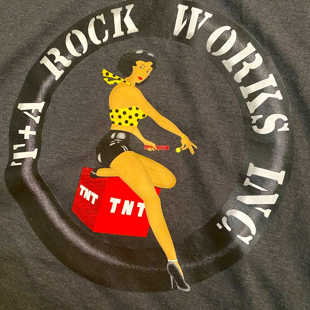 Mens Graphic Tee T&A Rock Works Pinup dynamite Large